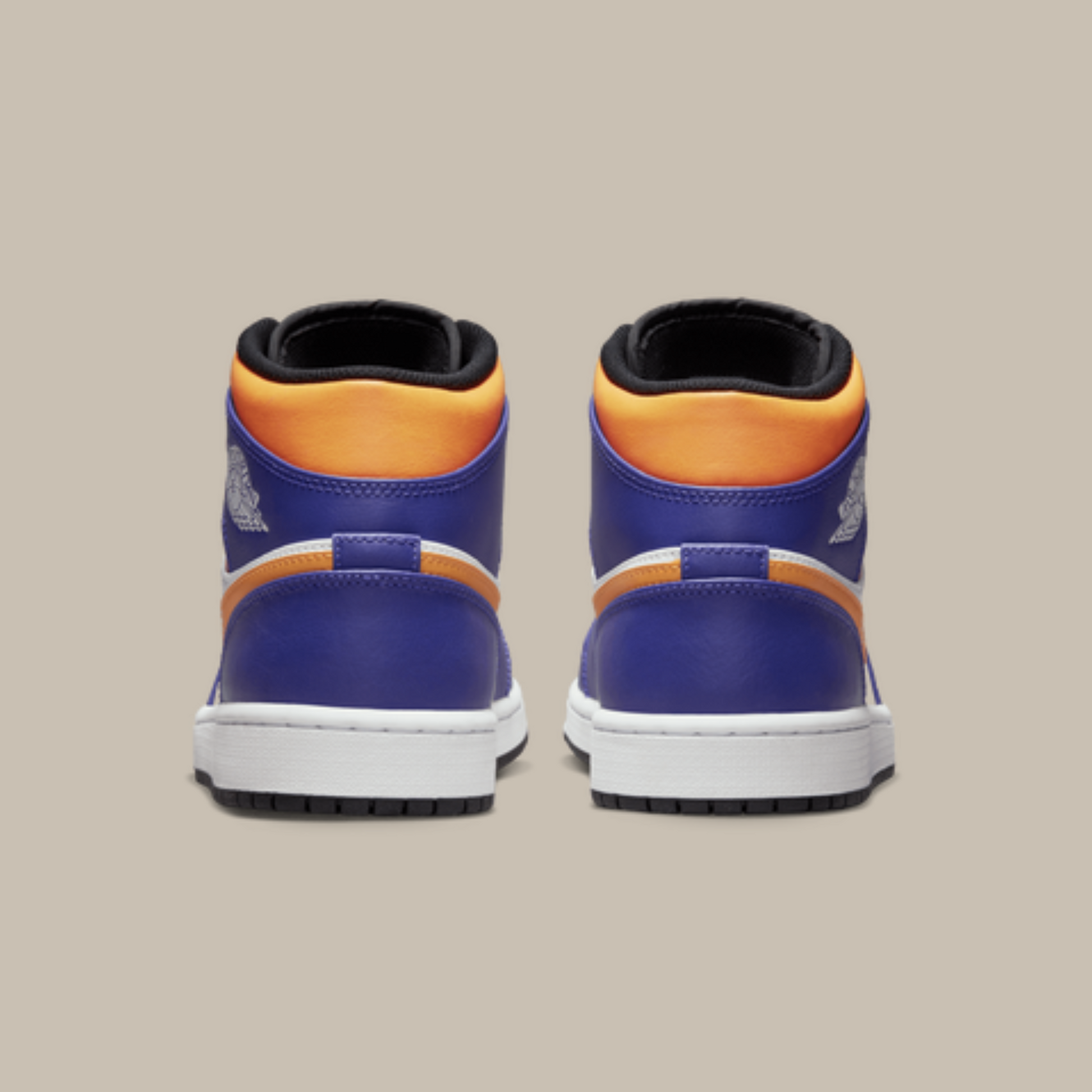 AccidentalFashionIcon_AirJordan1_Mid_Lakers_Backview