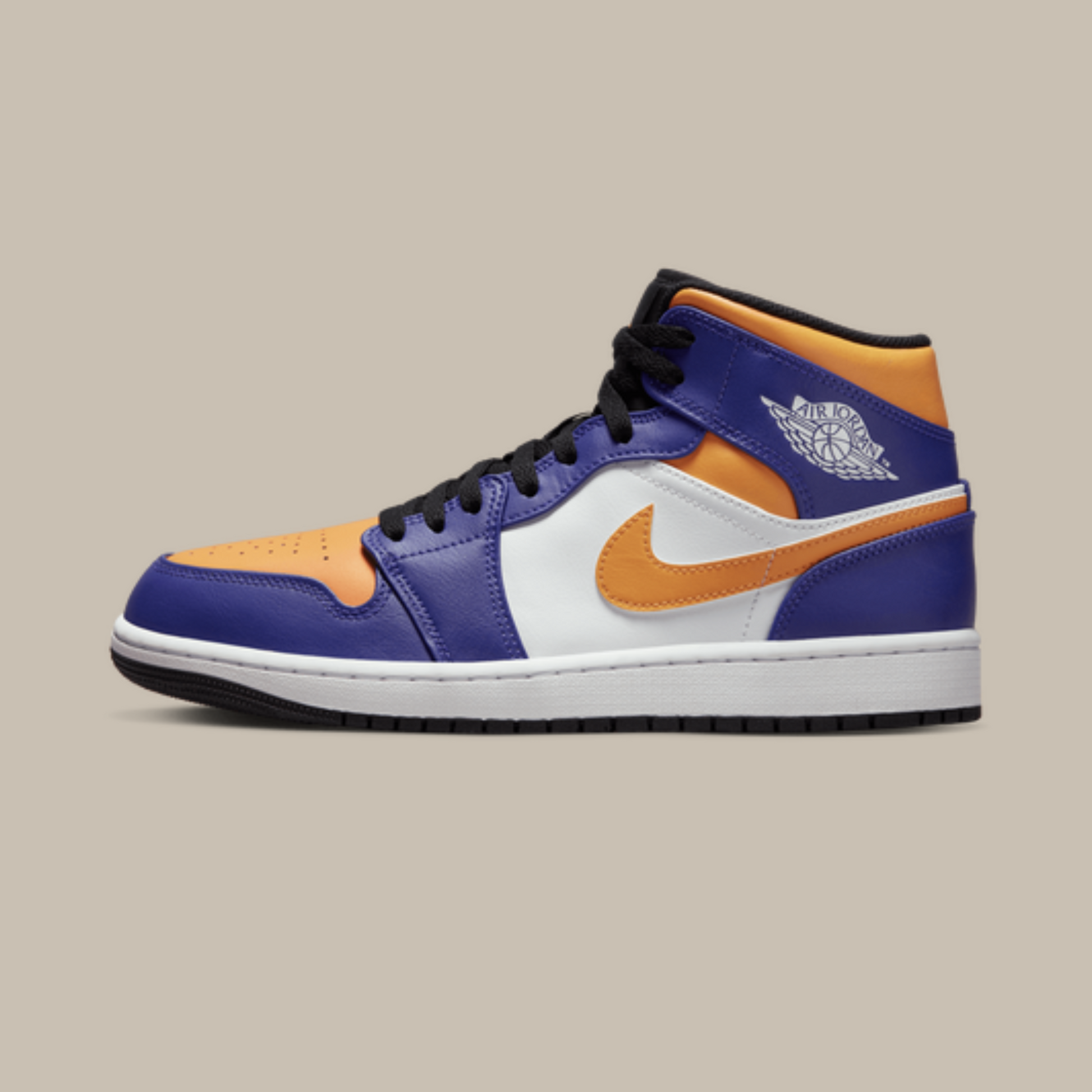 AccidentalFashionIcon_AirJordan1_Mid_Lakers_Sideview